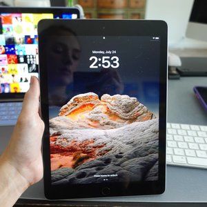 iPad 6th Generation BUNDLE - WITH A KEYBOARD CASE AND REGULAR CASE